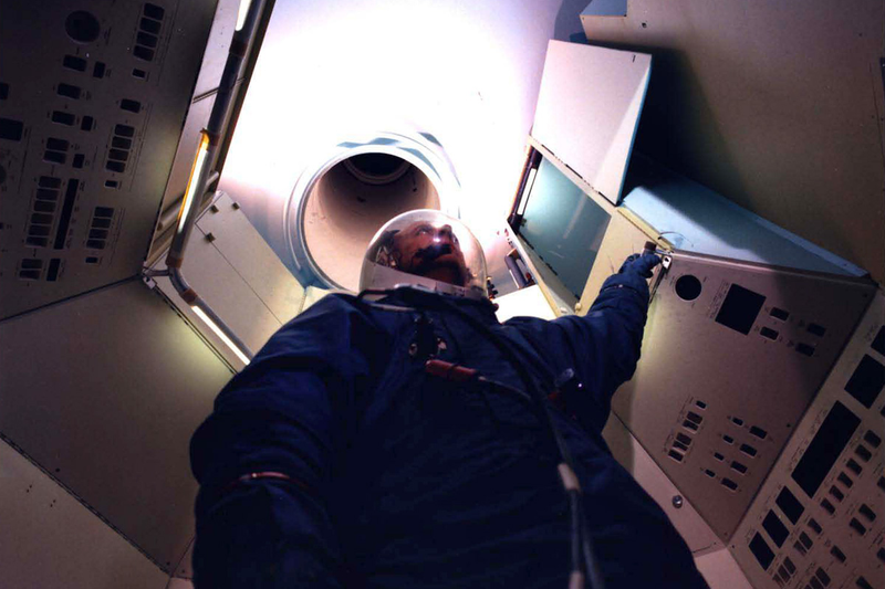 Illustration for article titled Newly Declassified Photos Show The Crewed USAF Spy Spacecraft That Almost Was